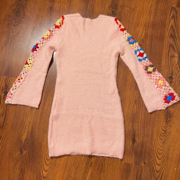🎀🌷 Retro Style Pink Flare Bell Sleeve Crochet Floral Embroidery Sweater Dress 🌷🎀 - Picture 3 of 15